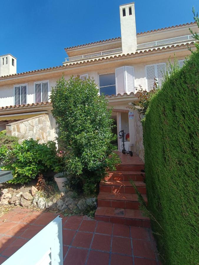Cambrils Adosado Con Piscina 4 Habitaciones, 8 Huespedes Ngoại thất bức ảnh